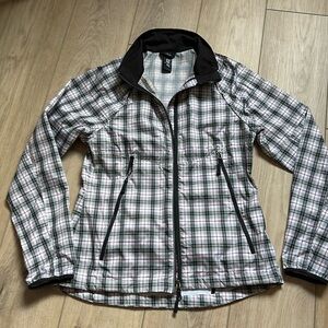NVO Windbreaker jacket /vest, black and white size S